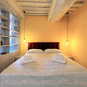 Casa Dany-at The Beginning Of The Main Street Appartamento